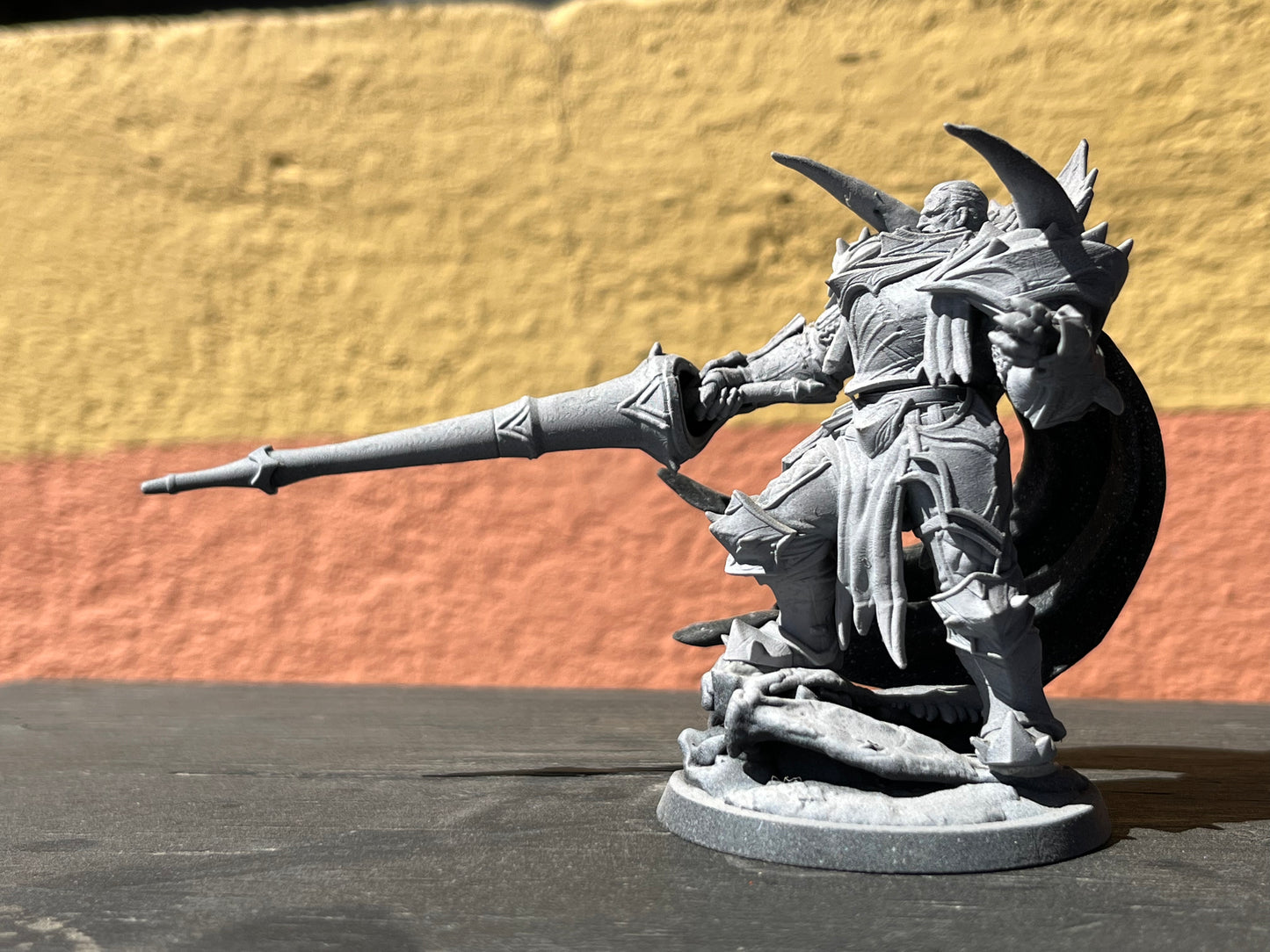 Dinoworld - Kingdoms - Knight Commander Ceratops - DnD/Tabletop/TTRPG Figure