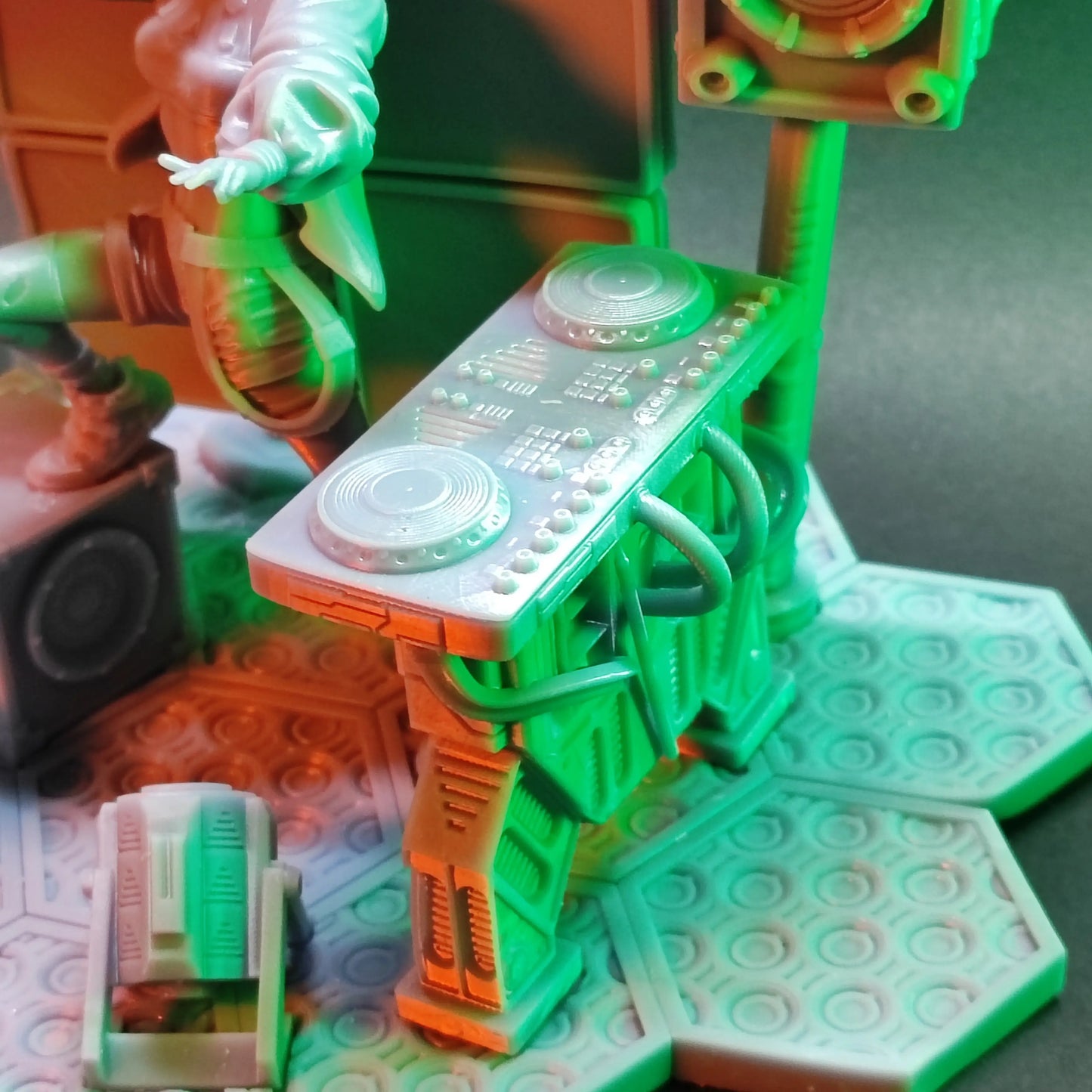 Alessandro Di Cesare - Chroma City - Lumi, Melodic Muse - 100mm Pin Up/Figure/Model/Diorama - Helios3DPrinting