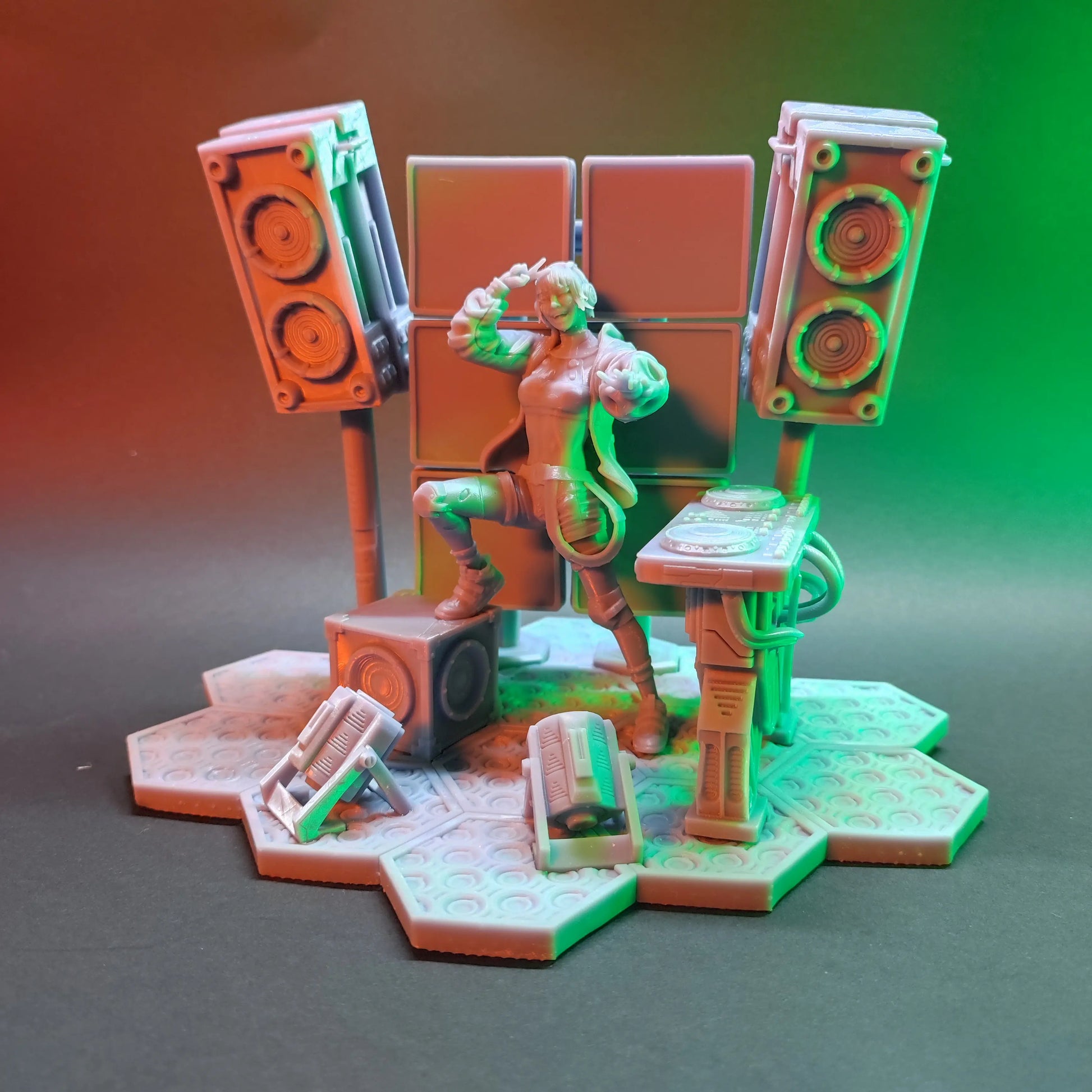 Alessandro Di Cesare - Chroma City - Lumi, Melodic Muse - 100mm Pin Up/Figure/Model/Diorama - Helios3DPrinting